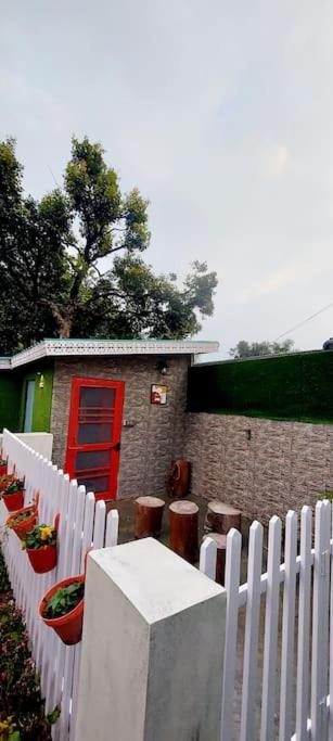 Olive Greens Homestay Dehradun Exteriör bild